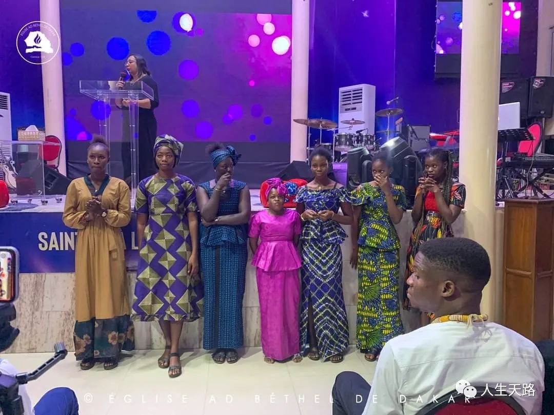 Africa Cries Out Technical School: 52 students of the fourth class graduate